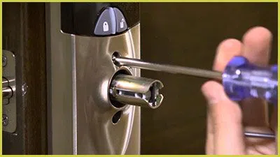 Hialeah Locksmith Service Hialeah, FL 305-307-5668 - 10-commerical-lockout