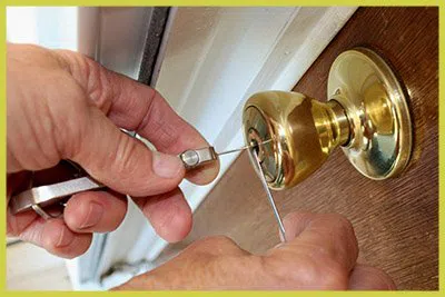 Hialeah Locksmith Service Hialeah, FL 305-307-5668 - 2-lockout